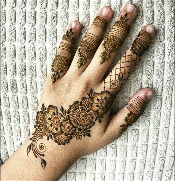 back-hand-mehndi-design