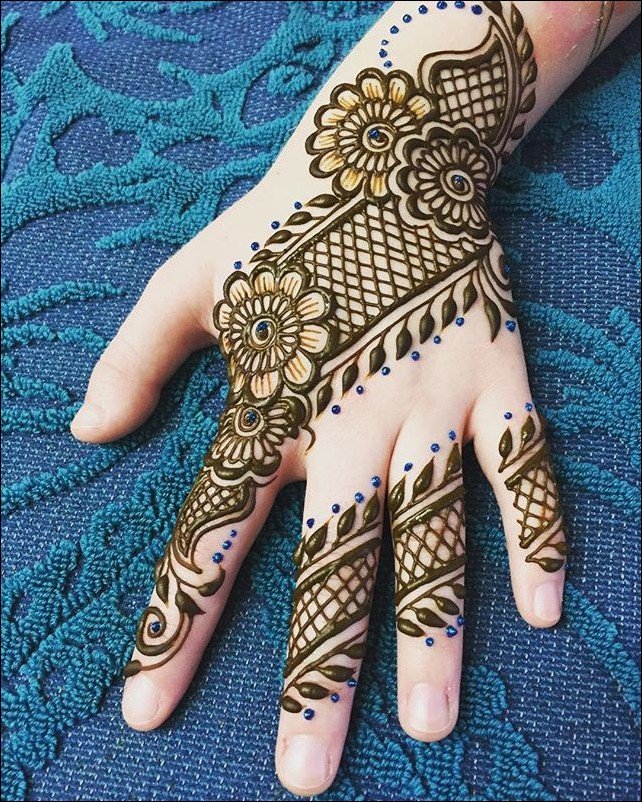 easy-back-hand-mehndi-design