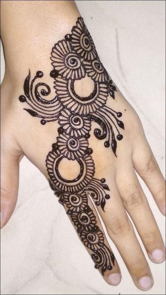 easy-back-hand-mehndi-design