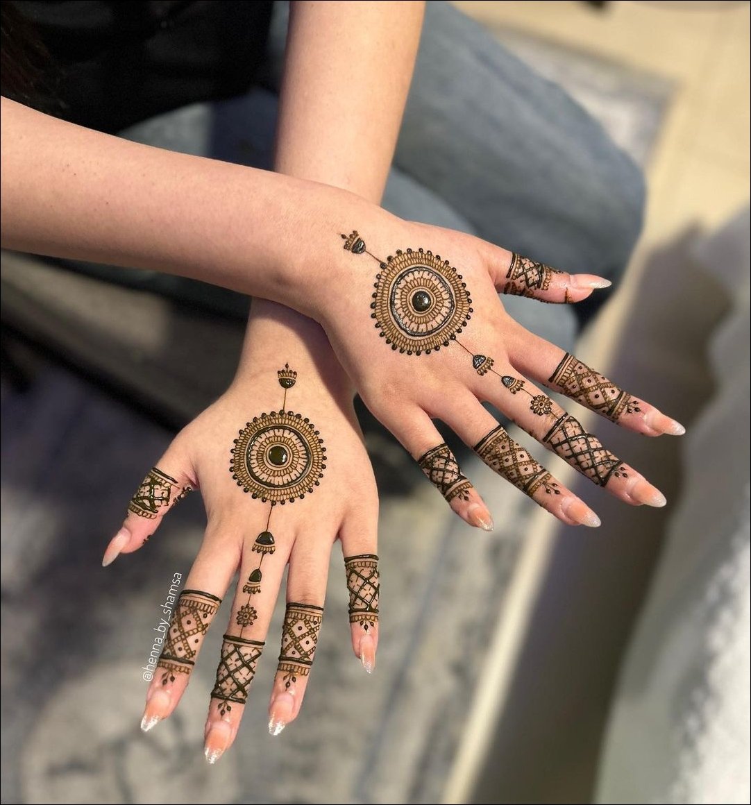 easy-back-hand-mehndi-design