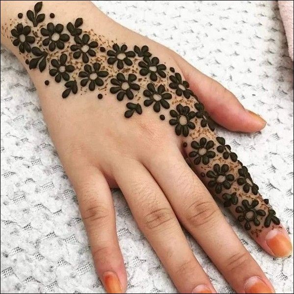 front-hand-simple-mehndi-design