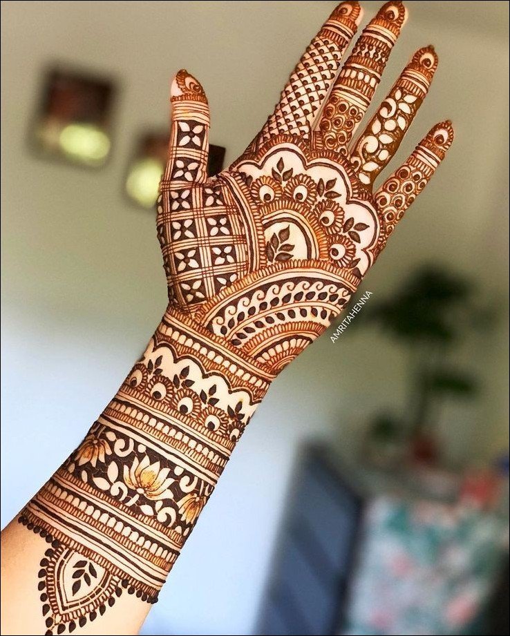 front-hand-simple-mehndi-design