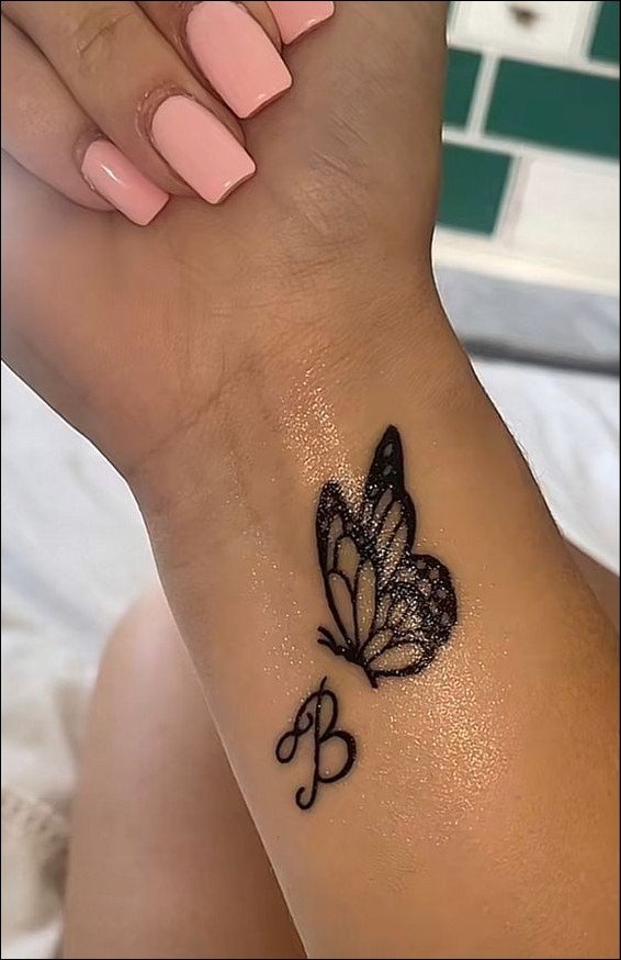 hand-tattoo-for-girls