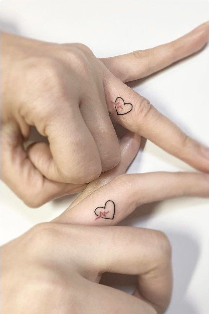 hand-tattoo-for-girls