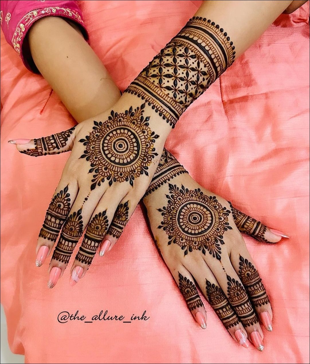 simple-back-hand-mehndi-design