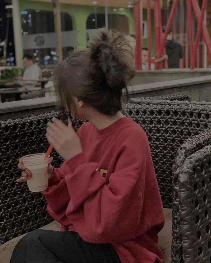 girls dp black filter