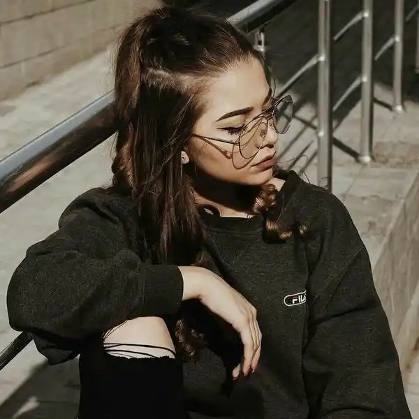 girls dp for instagram hidden face