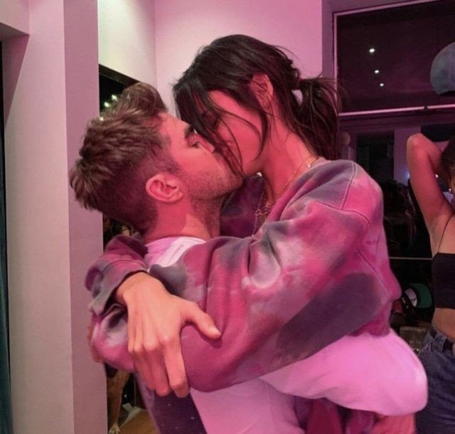 girls dp for whatsapp